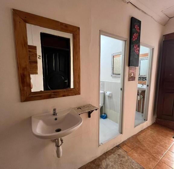 Номер Стандарт Совместная Ванная, Oda Guest House Ubud