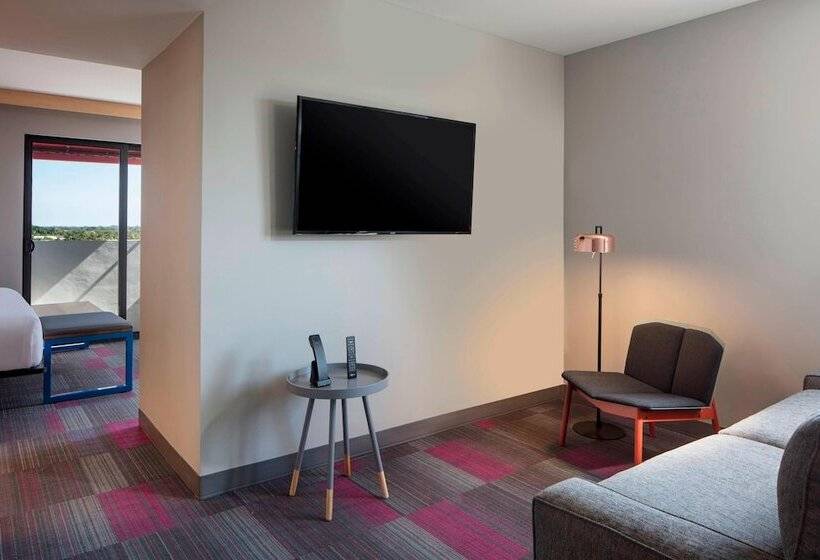 Люкс, Aloft Coral Gables