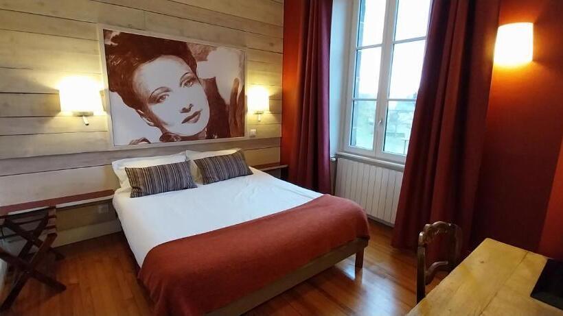 Номер Стандарт, Logis Hôtels Auberge Du Château