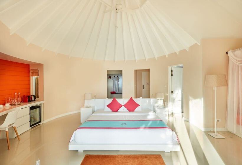 ویلای یک اتاق خوابه با استخر شنا, Sun Siyam Vilu Reef   24 Hour All Inclusive With Free Transfers