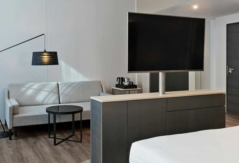 주니어 스위트, Courtyard By Marriott Munich Garching