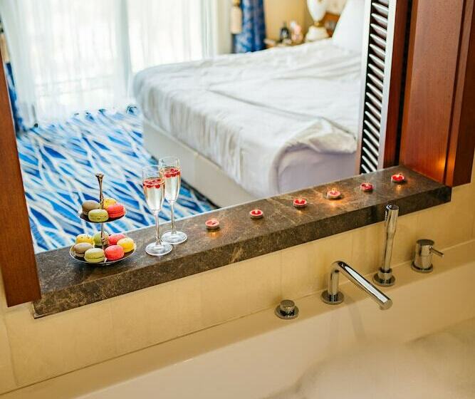 Люкс, Lords Palace Hotel Spa Casino