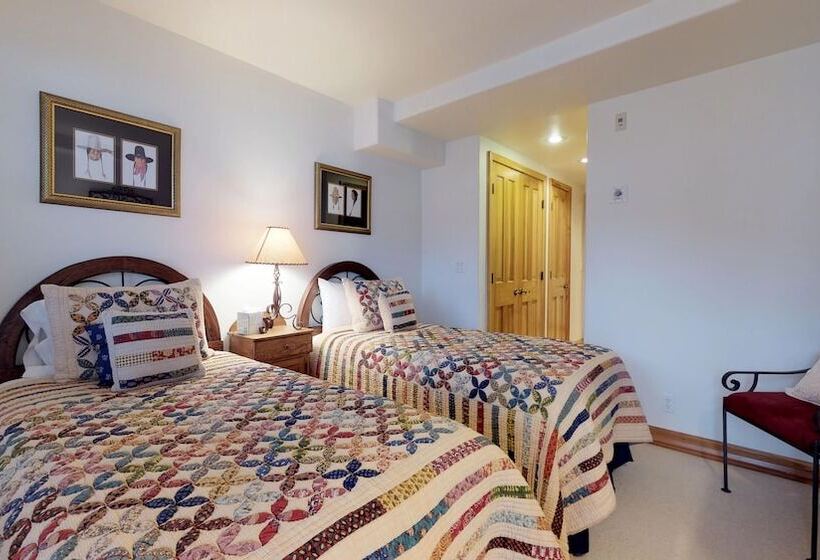 침실 3개 아파트, Christiania Condominiums  Coraltree Residence Collection