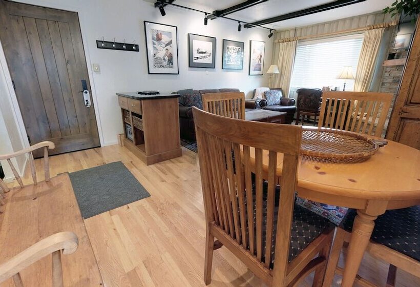 침실 2개 빌라, Christiania Condominiums  Coraltree Residence Collection