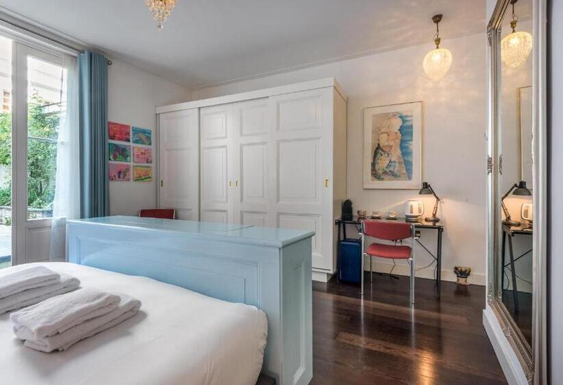 Quarto Estandar, The Old Lady