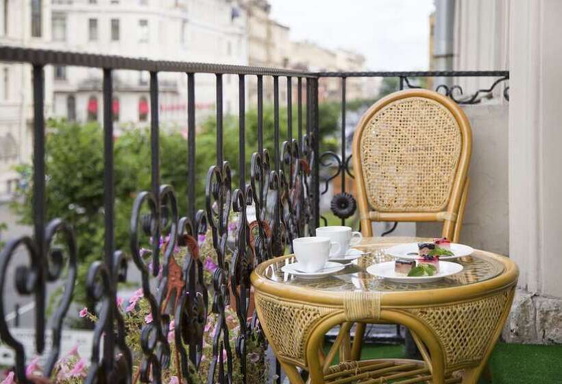 Superior Room, Grand Hotel Tchaikovsky