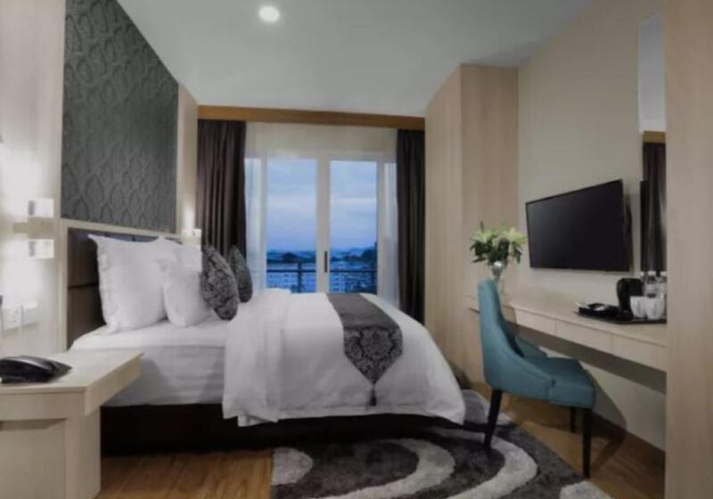 Апартаменты 3 Спальни, Aston Batam Hotel & Residence