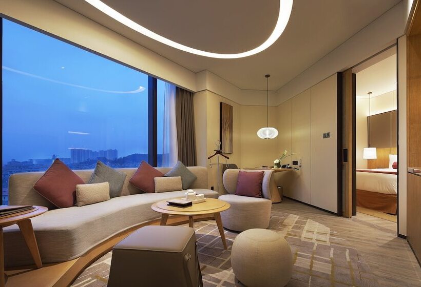 سوییت خانوادگی, Crowne Plaza Nanchang Wanli By Ihg