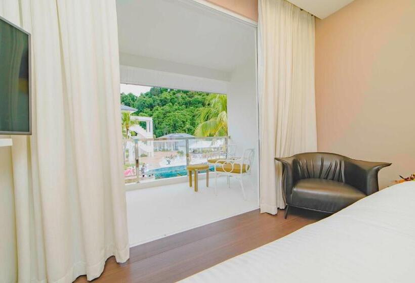 프리미엄 룸 풀장 전망, Dash Resort Langkawi
