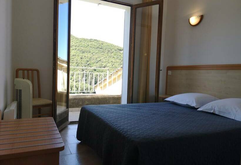 Классический Номер, Hôtel Sant Andria