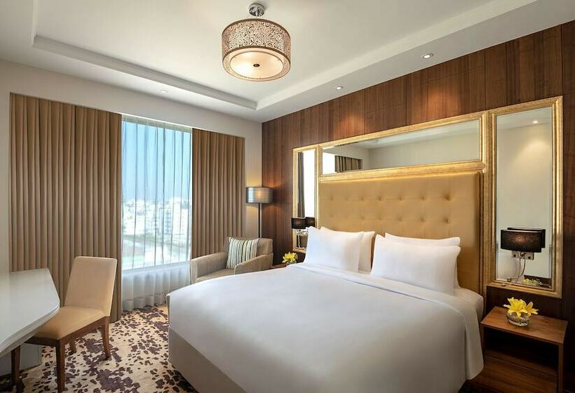 סוויטה, Radisson Blu Pune Hinjawadi
