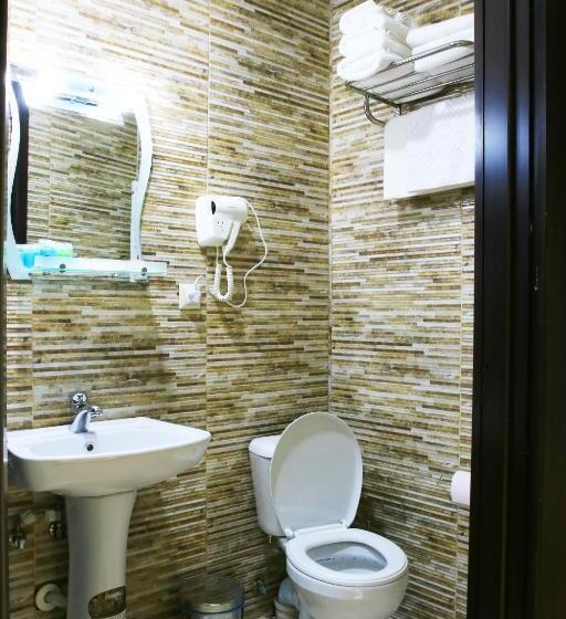 اتاق استاندارد سه نفره, Pirosmani Mini