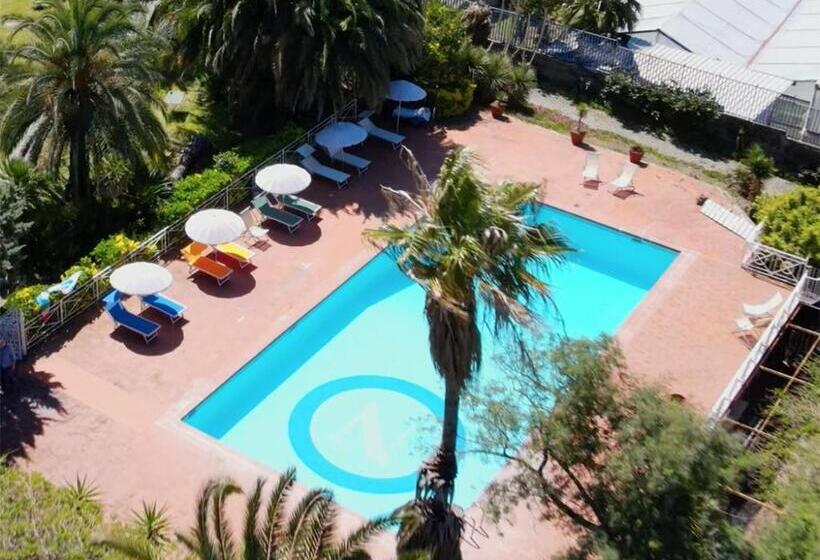 Номер Deluxe Вид на Море с Балконом, Villa Viuli