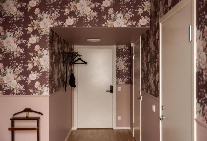 Трехместный Номер Deluxe, Gibsons Hotell