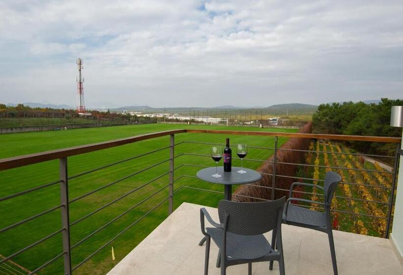 اتاق لوکس سه تخته, Grande Casa Hotel   Međugorje