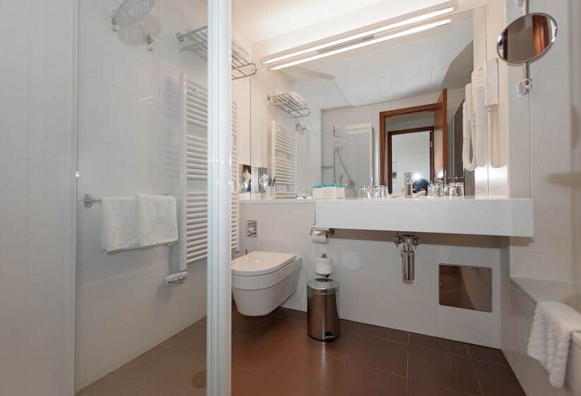سوئیت پریمیوم با چشم‌انداز دریا, Maistra Select All Suite Island Hotel Istra