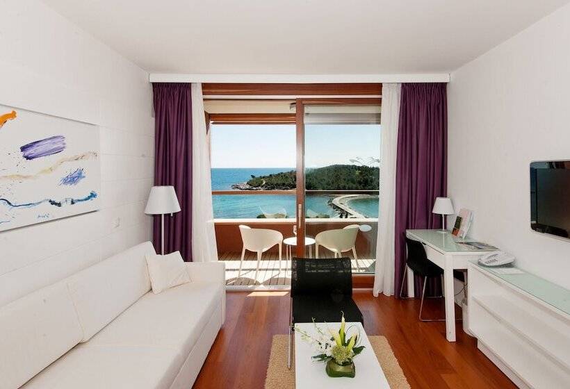 سوئیت پریمیوم با چشم‌انداز دریا, Maistra Select All Suite Island Hotel Istra