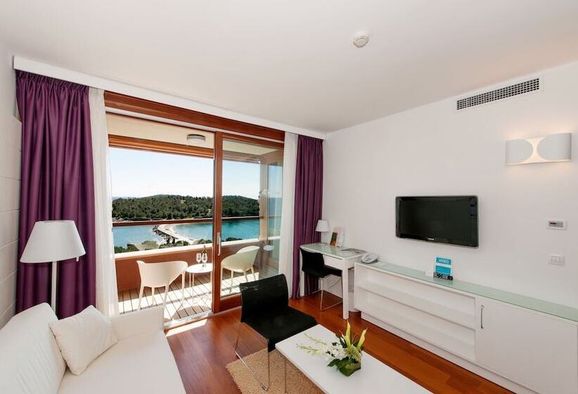 سوئیت پریمیوم با چشم‌انداز دریا, Maistra Select All Suite Island Hotel Istra