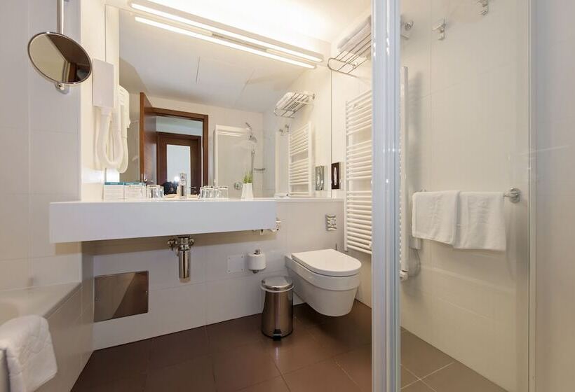 سوئیت پریمیوم, Maistra Select All Suite Island Hotel Istra