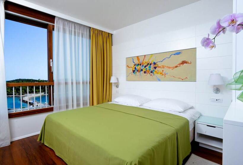 سوییت لوکس, Maistra Select All Suite Island Hotel Istra