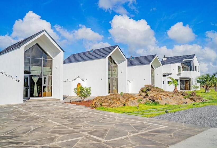 스탠다드 스튜디오, Jeju Geunalohu Pension