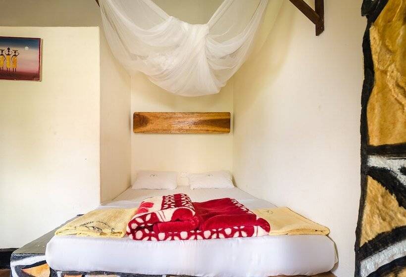 اتاق استاندارد یک نفره, Kingfisher Safaris Resort