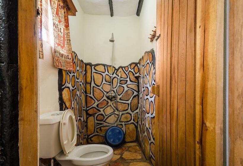 اتاق خانوادگی, Kingfisher Safaris Resort