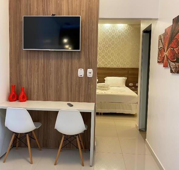스위트 킹사이즈 침대, Aquarius Hotel Aquarius
