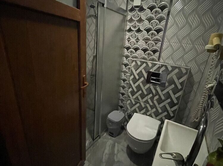 اتاق استاندارد, Ozgur
