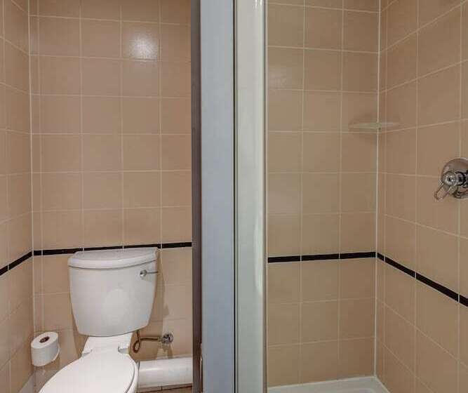 Номер Стандарт, Stayeasy Pretoria