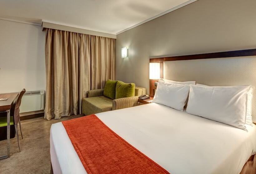 Номер Стандарт, Stayeasy Pretoria