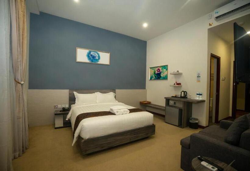 Deluxe Room, Green Rose