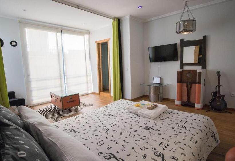 Номер Deluxe, Modern & Recycled Guest House
