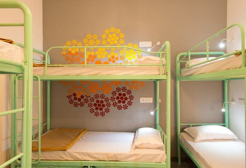 מיטה בחדר משותף, Hostel Mantra
