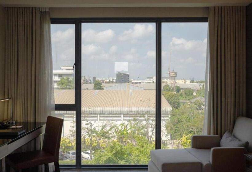 اتاق سوپریور با تخت بزرگ, The Park Nine Hotel Suvarnabhumi