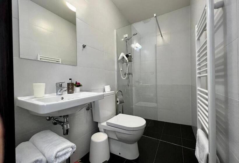 Quarto Deluxe com Sacada, Grand Petit Hotel Ex Shato Gesson