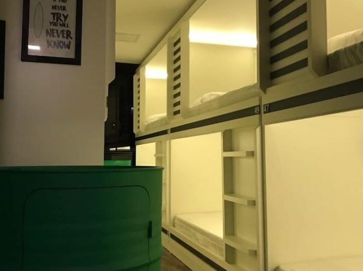 تختخواب در اتاق مشترک, Aipa Hostel.com