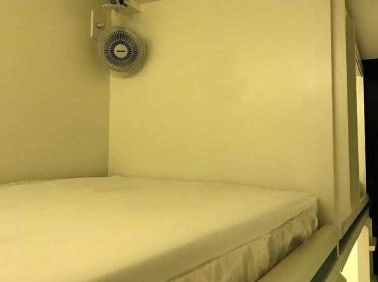 تختخواب در اتاق مشترک, Aipa Hostel.com