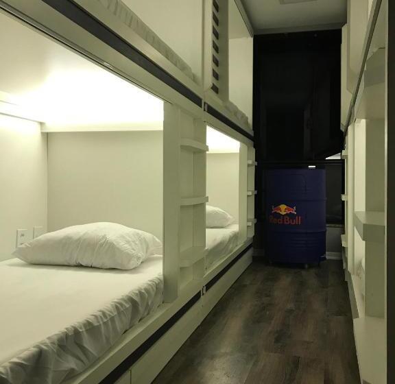 تختخواب در اتاق مشترک, Aipa Hostel.com