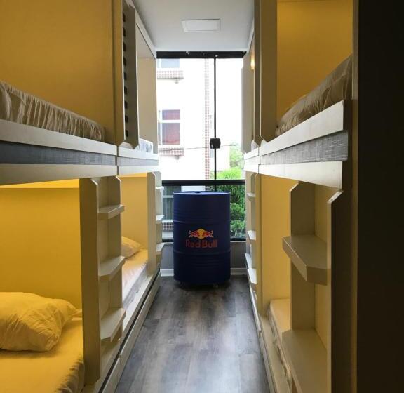 تختخواب در اتاق مشترک, Aipa Hostel.com