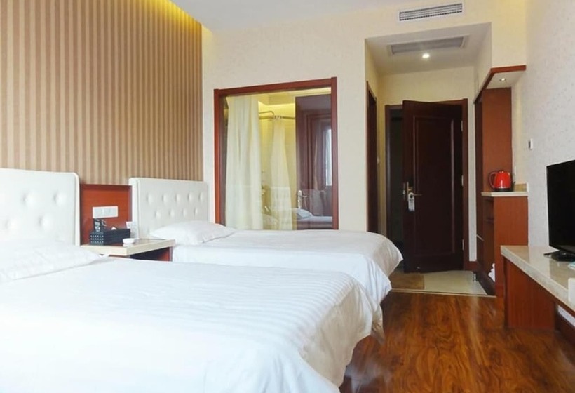 Номер Стандарт Вид на Город, Hua Qi Kaiserdom Hotel Zhongshan Road St Michael S Cathedral And Zhanqiao Pier Qingdao
