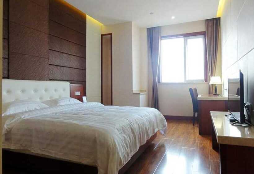 Номер Superior, Hua Qi Kaiserdom Hotel Zhongshan Road St Michael S Cathedral And Zhanqiao Pier Qingdao