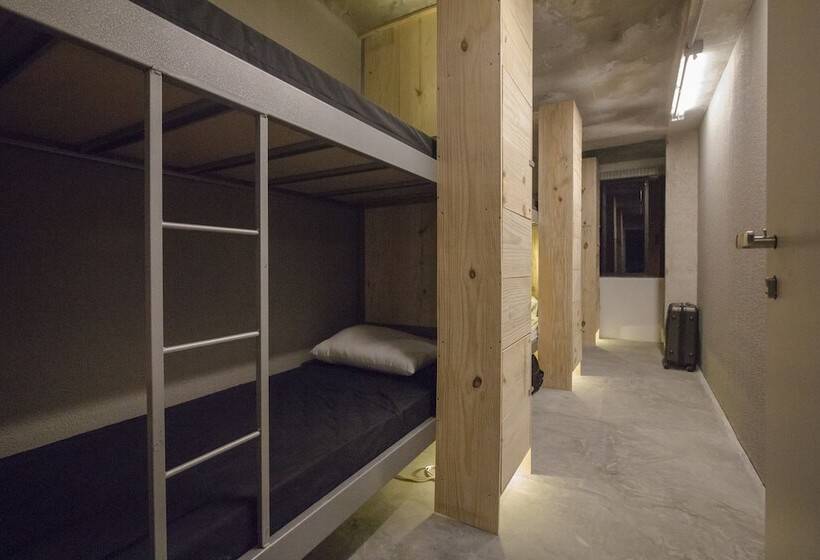 공동 객실, Joy Hostel & Suítes