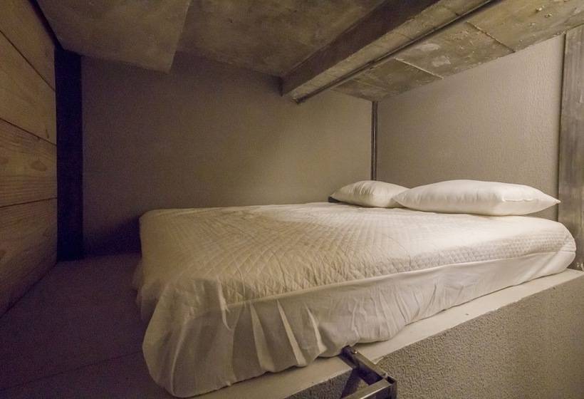 공동 객실, Joy Hostel & Suítes