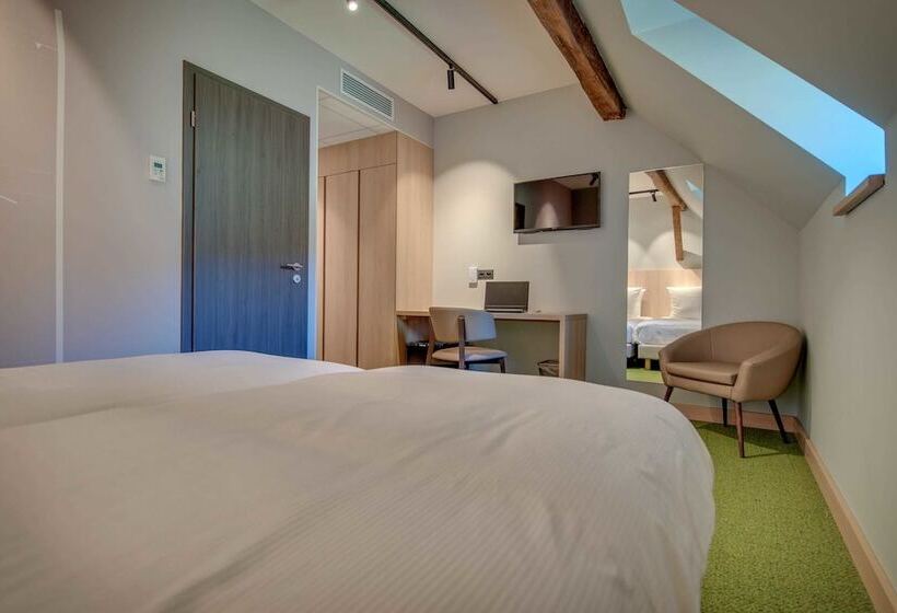 غرفة قياسية, Hôtel Five Nations