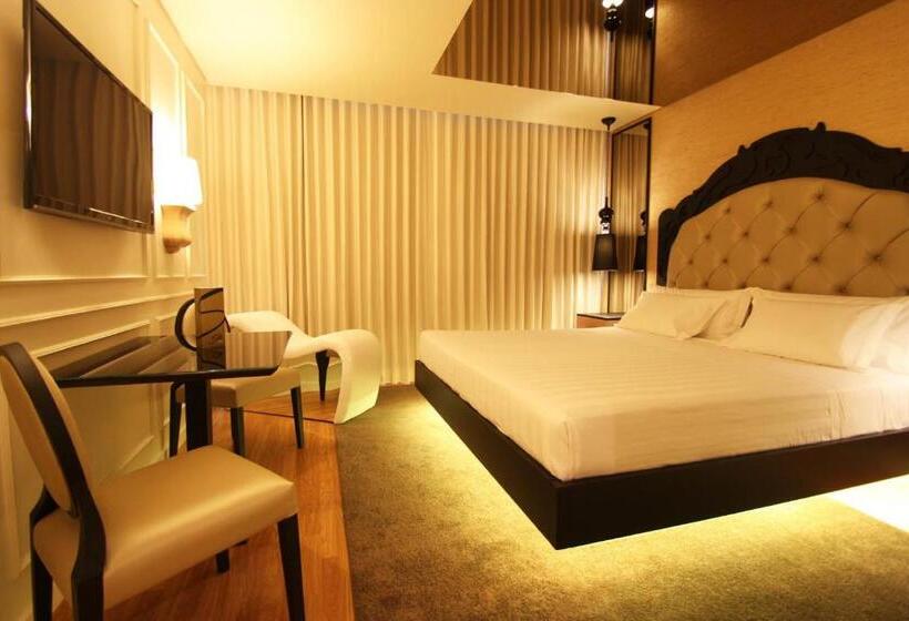 اتاق سوپریور, Silk Motel
