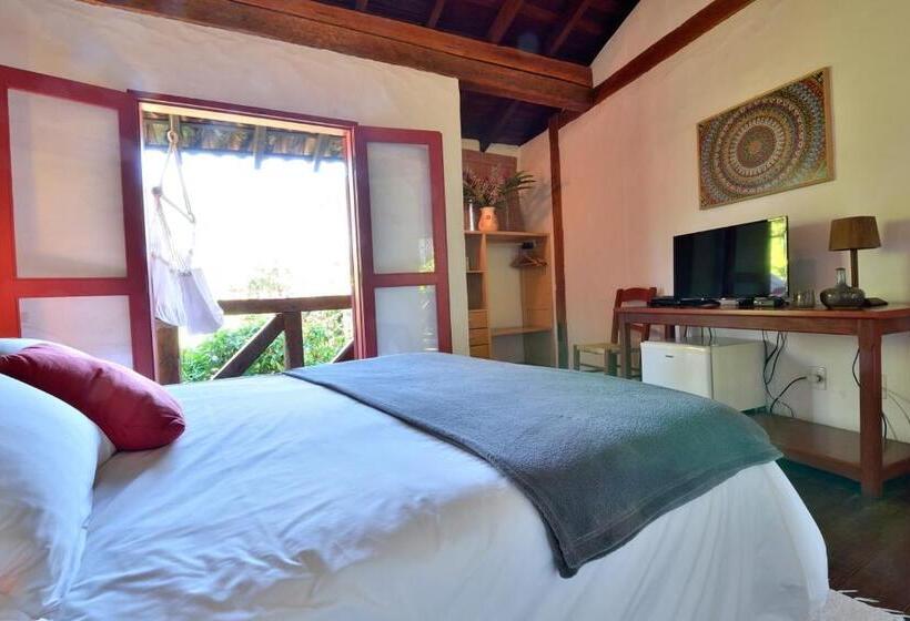 Quarto Deluxe com Sacada, Pousada Tiê Sahy