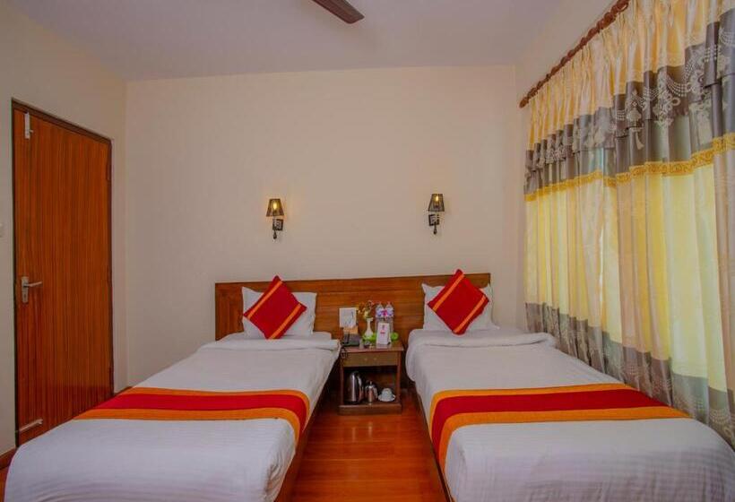 اتاق استاندارد با بالکن, Garuda Inn