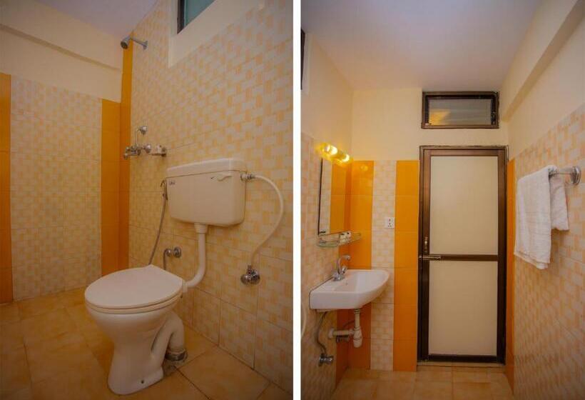 اتاق استاندارد با بالکن, Garuda Inn
