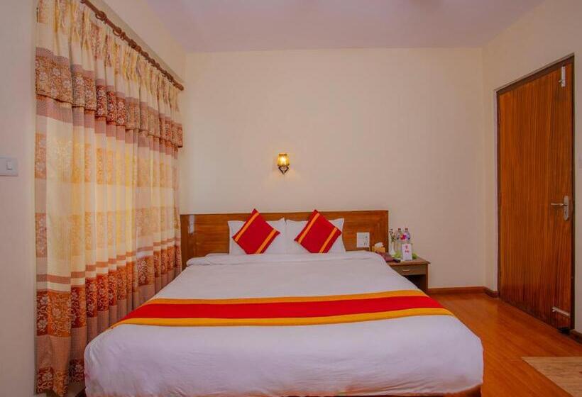 اتاق لوکس, Garuda Inn